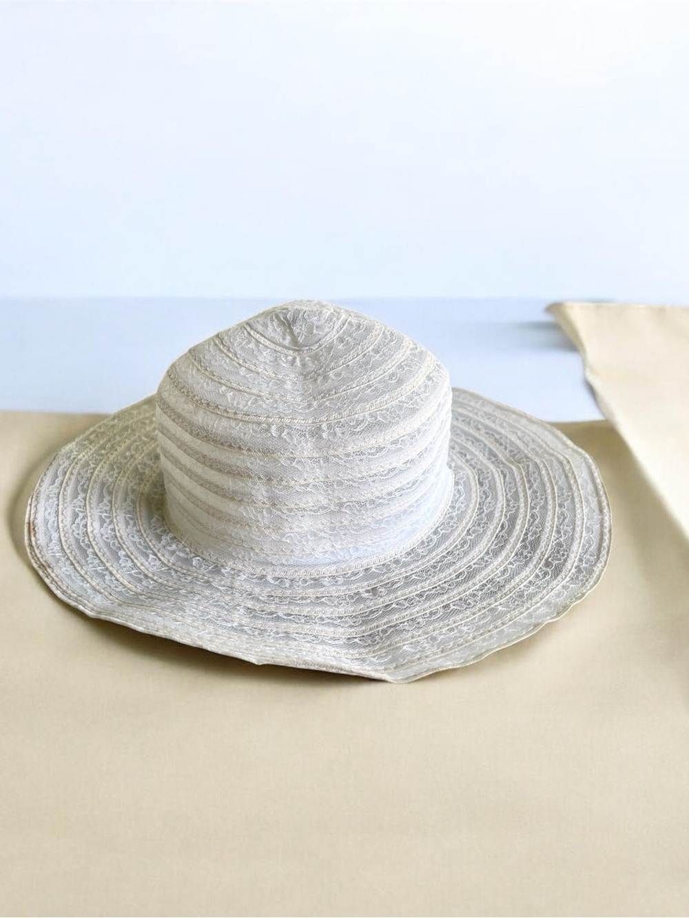White Lace Wide-Brim Women's Hat